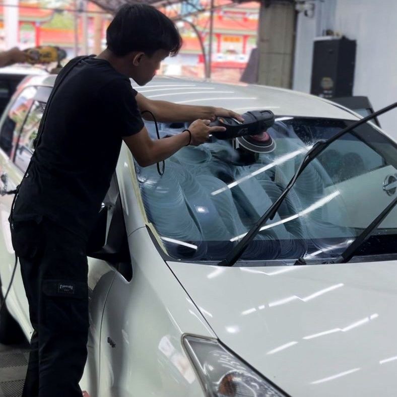 Glass care baret kaca